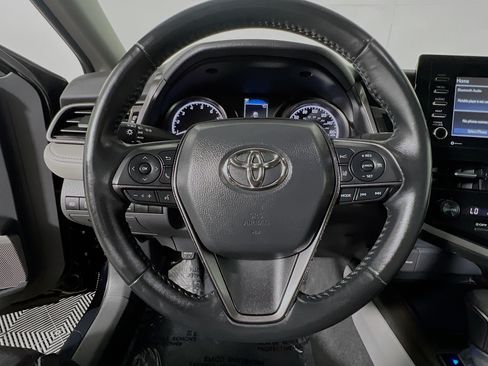 Used 2023 Toyota Camry SE w/ Convenience Package FWD image 18