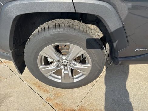 Used 2022 Toyota RAV4 XLE image 11