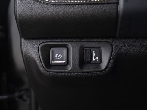 Used 2022 GMC Acadia SLT w/ Preferred Package image 30