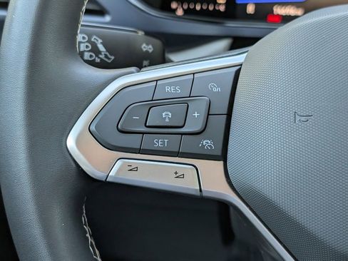 Used 2023 Volkswagen Taos SE image 26