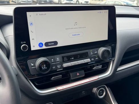 Used 2026 Toyota Grand Highlander AWD Hybrid image 17