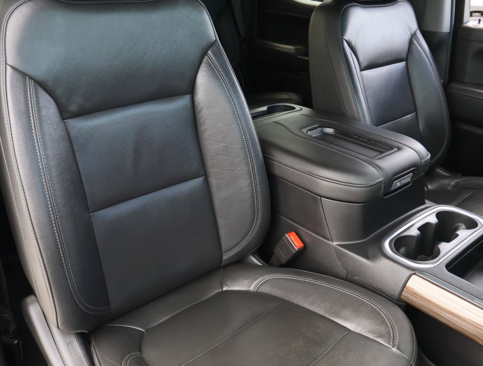 Used 2020 Chevrolet Silverado 1500 RST w/ Texas Edition RWD image 18
