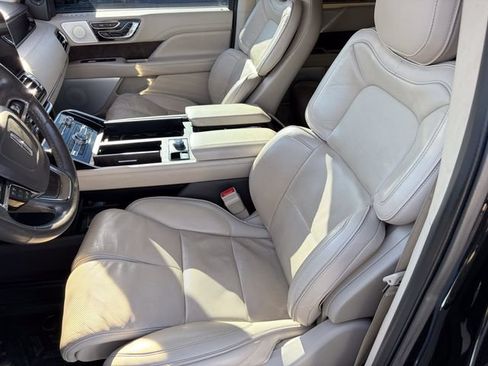 Used 2018 Lincoln Navigator Reserve w/ Technology Package AWD/4WD image 6