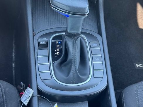 Used 2024 Hyundai Kona SEL FWD image 37