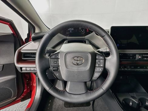 Used 2026 Toyota Prius Plug-In Hybrid FWD image 11