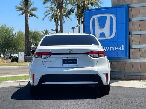 Used 2021 Toyota Corolla LE w/ Carpet Mat Package (TMS) FWD image 6
