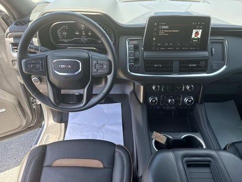 Used 2023 GMC Yukon XL AT4 AWD/4WD image 21