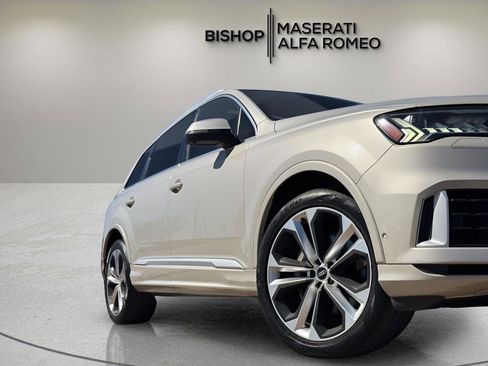 Used 2021 Audi Q7 3.0T Premium Plus w/ Premium Plus Package AWD/4WD image 4