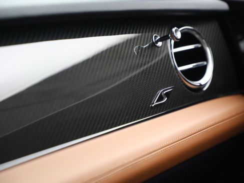 Certified 2024 Bentley Bentayga image 35