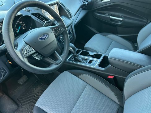 Used 2019 Ford Escape SE image 9