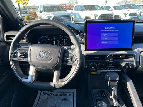 Certified 2025 Toyota 4Runner Trailhunter image 15