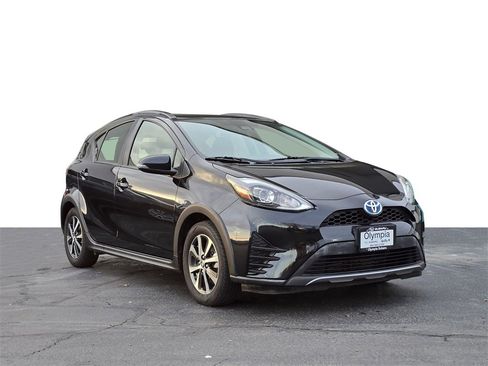 Used 2018 Toyota Prius C Two image 1
