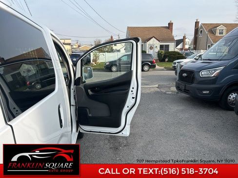 Used 2021 Nissan NV200 SV w/ Sliding Door Glass Package image 21