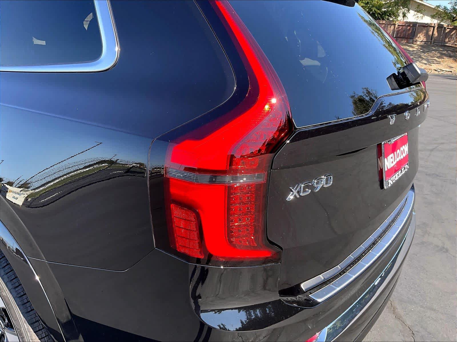 New 2027 Volvo XC90 B5 Core AWD/4WD image 25