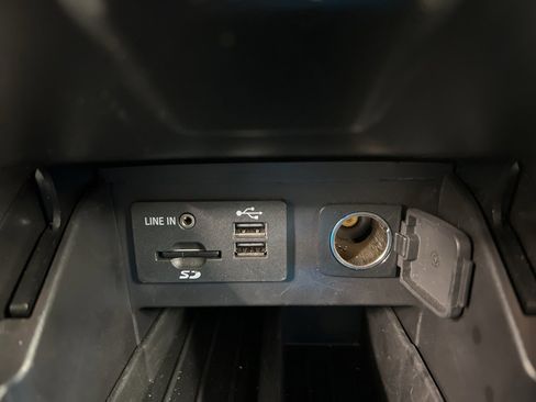 Used 2015 Ford Explorer Limited w/ Equipment Group 302A image 15