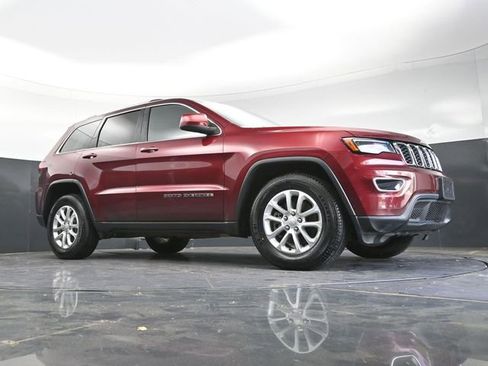 Used 2021 Jeep Grand Cherokee Laredo RWD image 37