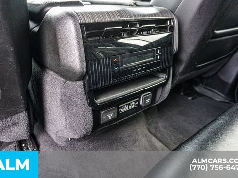 Used 2024 Jeep Wagoneer Series II w/ Flexible Seating Group RWD image 65