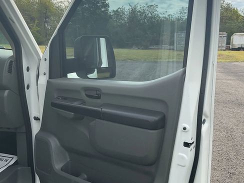 Used 2020 Nissan NV 1500 S image 38