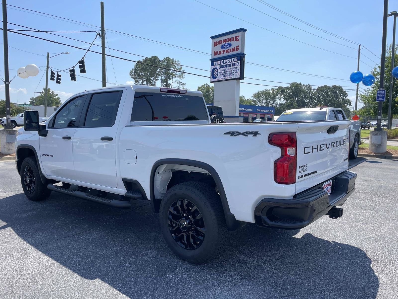 Used 2025 Chevrolet Silverado 2500 Custom w/ Custom Value Package AWD/4WD image 6