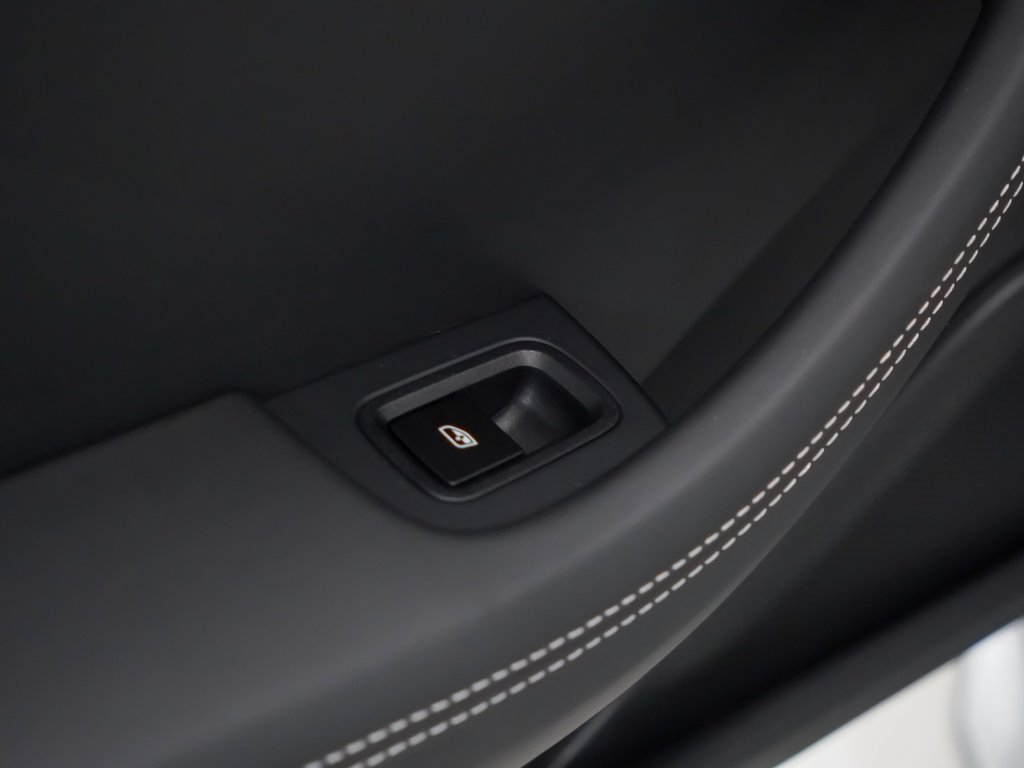 Used 2026 Porsche Panamera 4 AWD/4WD image 16