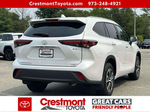 Used 2026 Toyota Highlander XLE AWD/4WD image 3