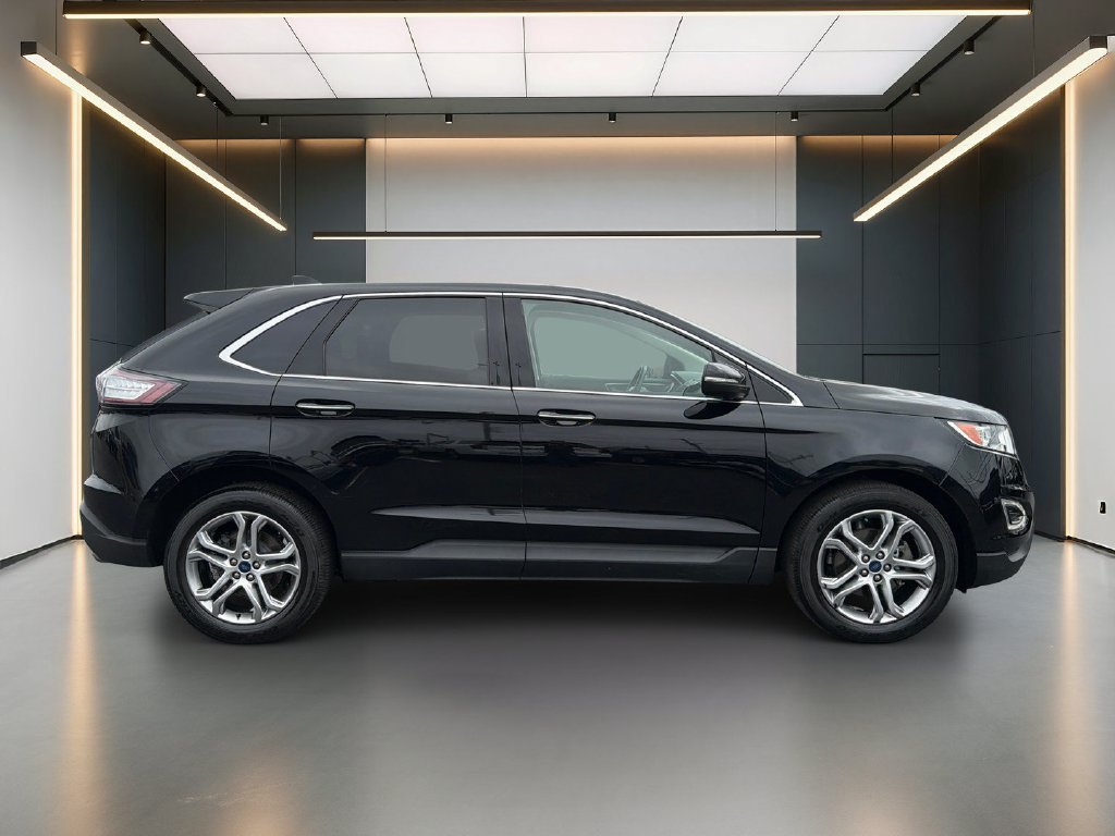 Used 2016 Ford Edge Titanium w/ Technology Package FWD image 7