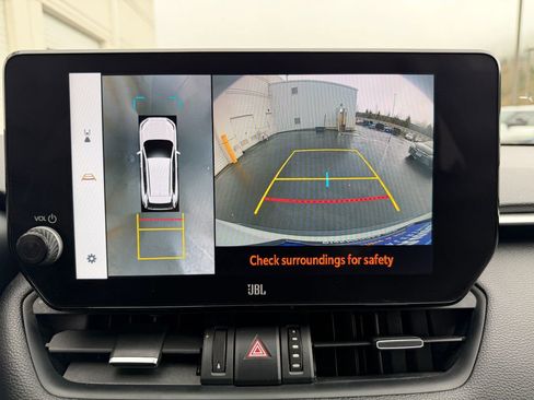 Used 2023 Toyota RAV4 Limited image 17