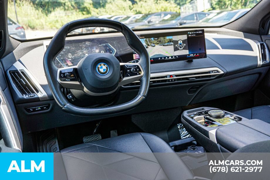 Used 2024 BMW iX xDrive50 w/ Sport Package AWD/4WD image 27