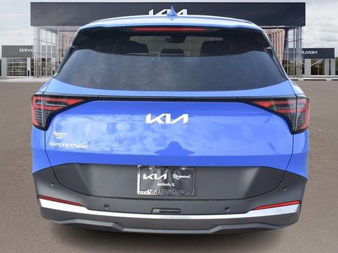 New 2026 Kia Sportage EX FWD image 5
