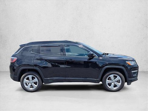 Used 2020 Jeep Compass Latitude w/ Popular Equipment Group AWD/4WD image 4