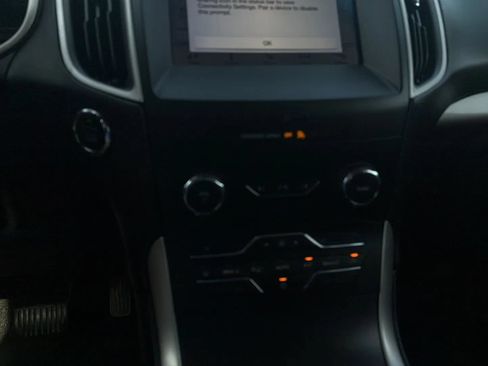 Used 2019 Ford Edge SEL w/ Equipment Group 201A AWD/4WD image 29