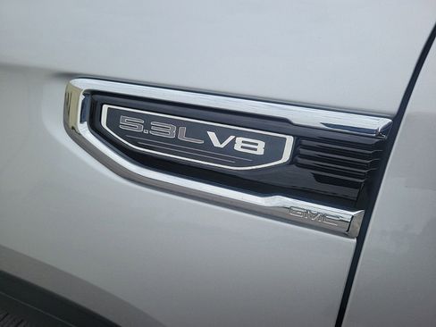 Used 2019 GMC Sierra 1500 SLT w/ SLT Premium Package image 10