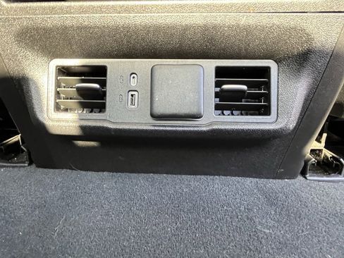 Used 2022 Chevrolet Silverado 1500 LT image 18