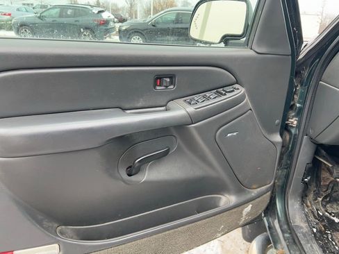 Used 2005 Chevrolet Silverado 1500 w/ Light Duty Power Package image 4