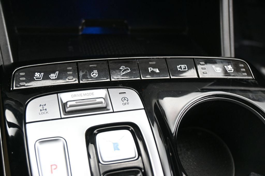 Used 2023 Hyundai Tucson Limited w/ Cargo Package AWD/4WD image 28