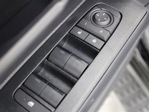 Used 2025 Toyota 4Runner TRD Off-Road image 17