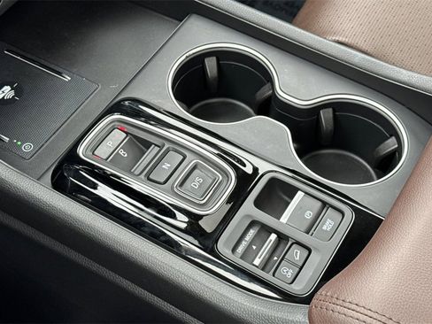 Certified 2025 Honda Pilot Elite image 28