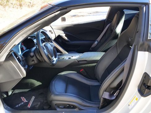 Used 2016 Chevrolet Corvette Z06 w/ 3LZ Preferred Equipment Group image 28