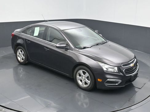 Used 2015 Chevrolet Cruze LT image 27