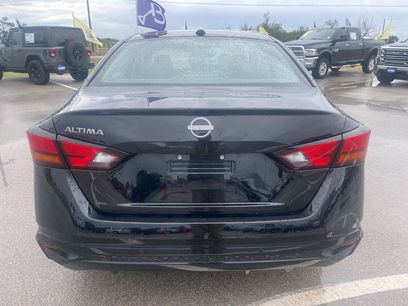 Used 2025 Nissan Altima 2.5 SV