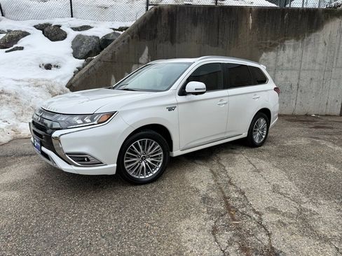 Used 2020 Mitsubishi Outlander GT image 1