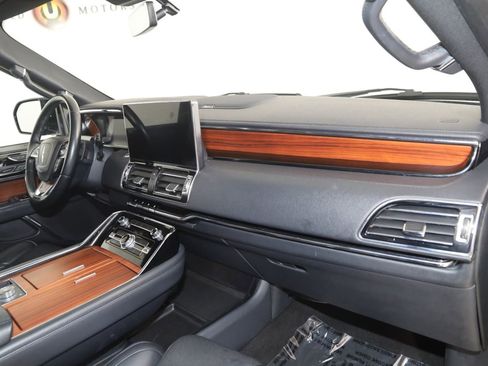 Used 2024 Lincoln Navigator Reserve AWD/4WD image 45
