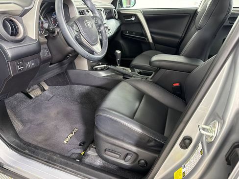 Used 2018 Toyota RAV4 Limited w/ Advanced Technology Package FWD image 10