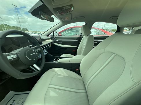 New 2025 Hyundai Sonata SEL image 11