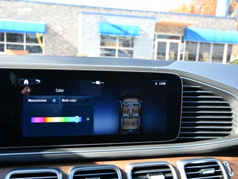 Used 2025 Mercedes-Benz GLS 450 4MATIC image 27