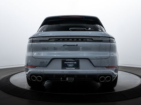 New 2026 Porsche Cayenne S image 6
