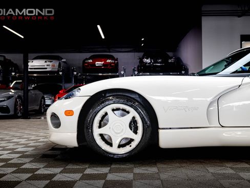 Used 1996 Dodge Viper RT/10 image 11