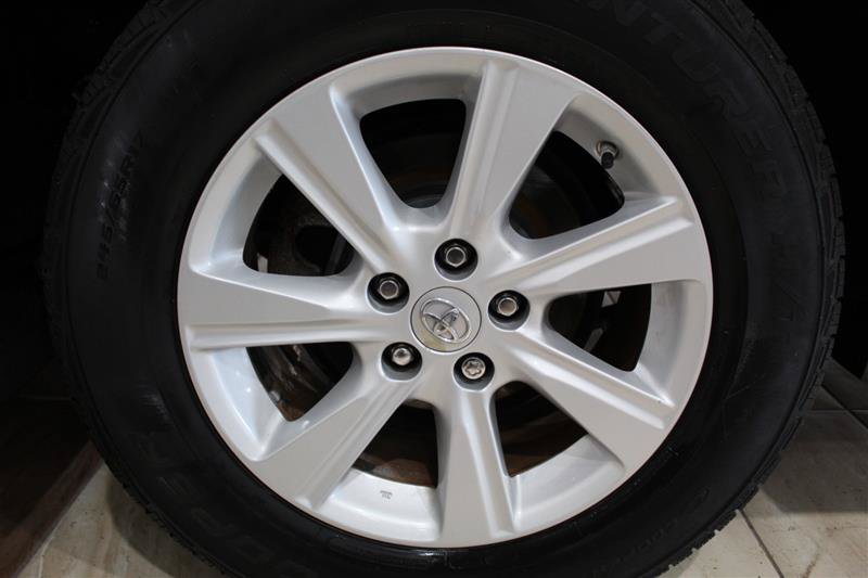 Used 2013 Toyota Highlander SE AWD/4WD image 12