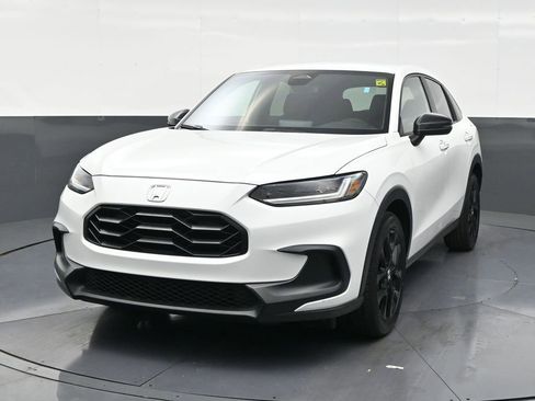 Used 2023 Honda HR-V Sport image 8