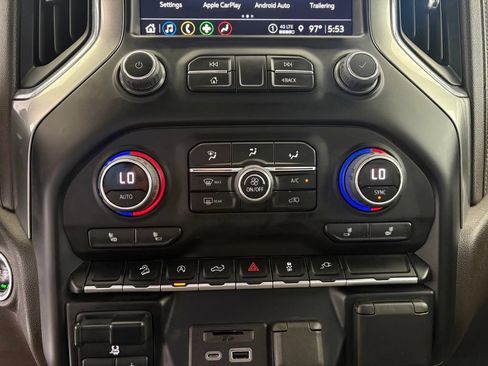 Used 2022 Chevrolet Silverado 1500 LT AWD/4WD image 10
